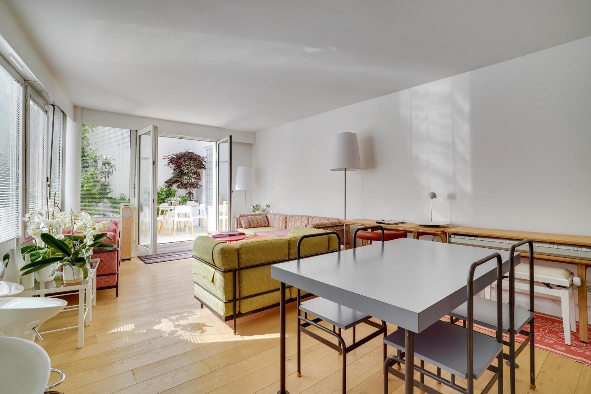Apartment Bastille Design With Ac Terrace 5 People By Weekome