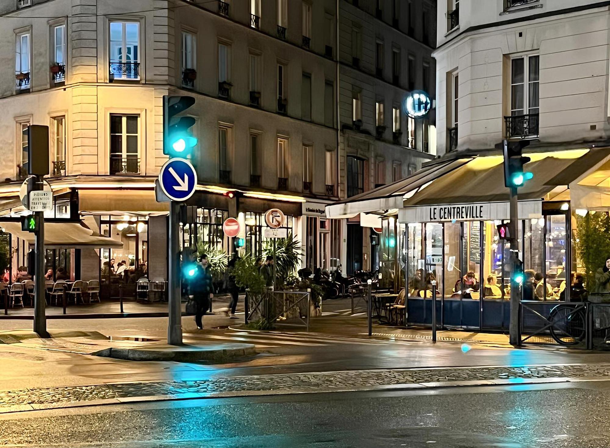 Bastille Design With Ac Terrace 5 People By Weekome * Paris